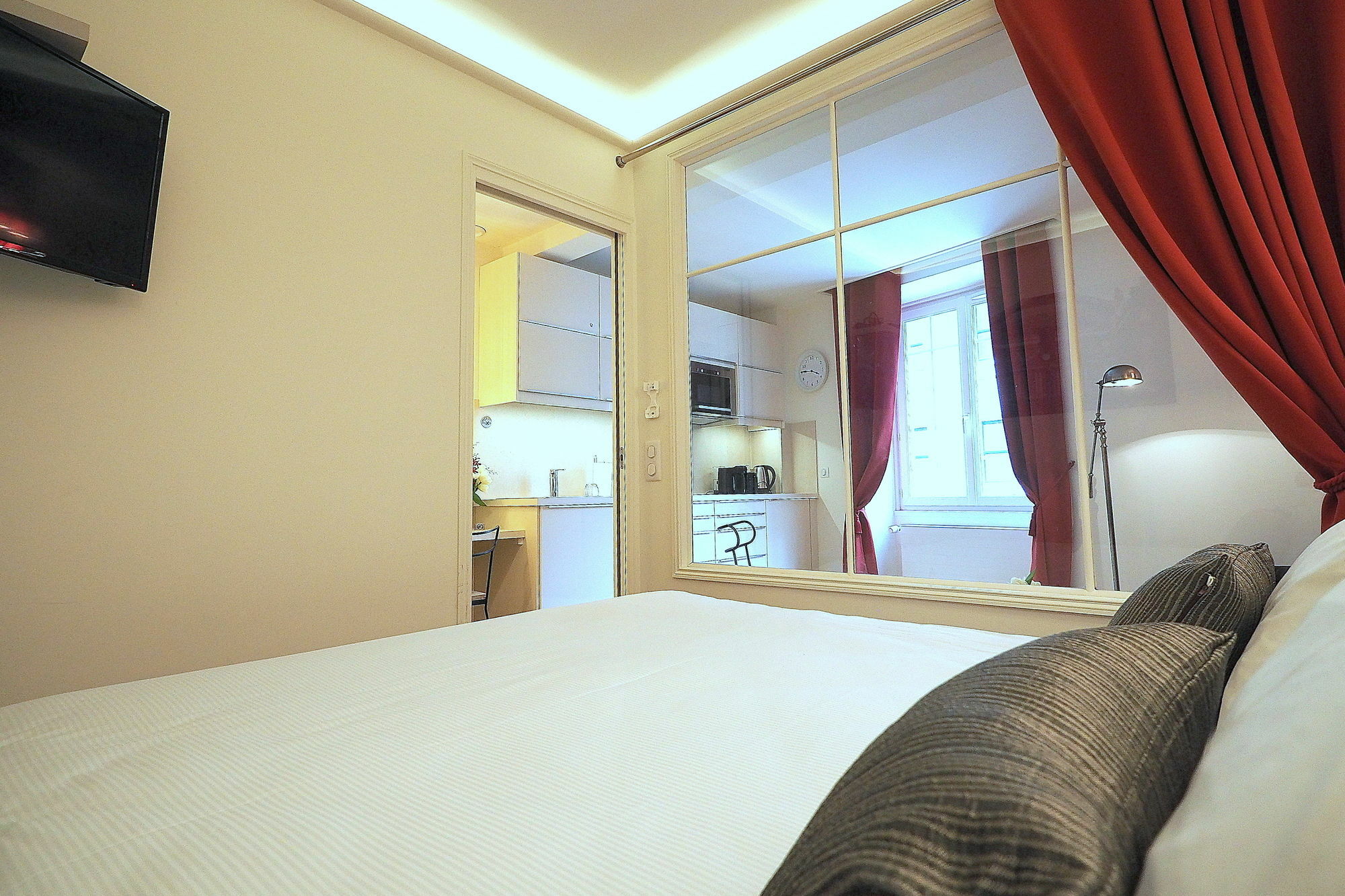 Louvre Opera Design Chicsuites Париж Екстериор снимка