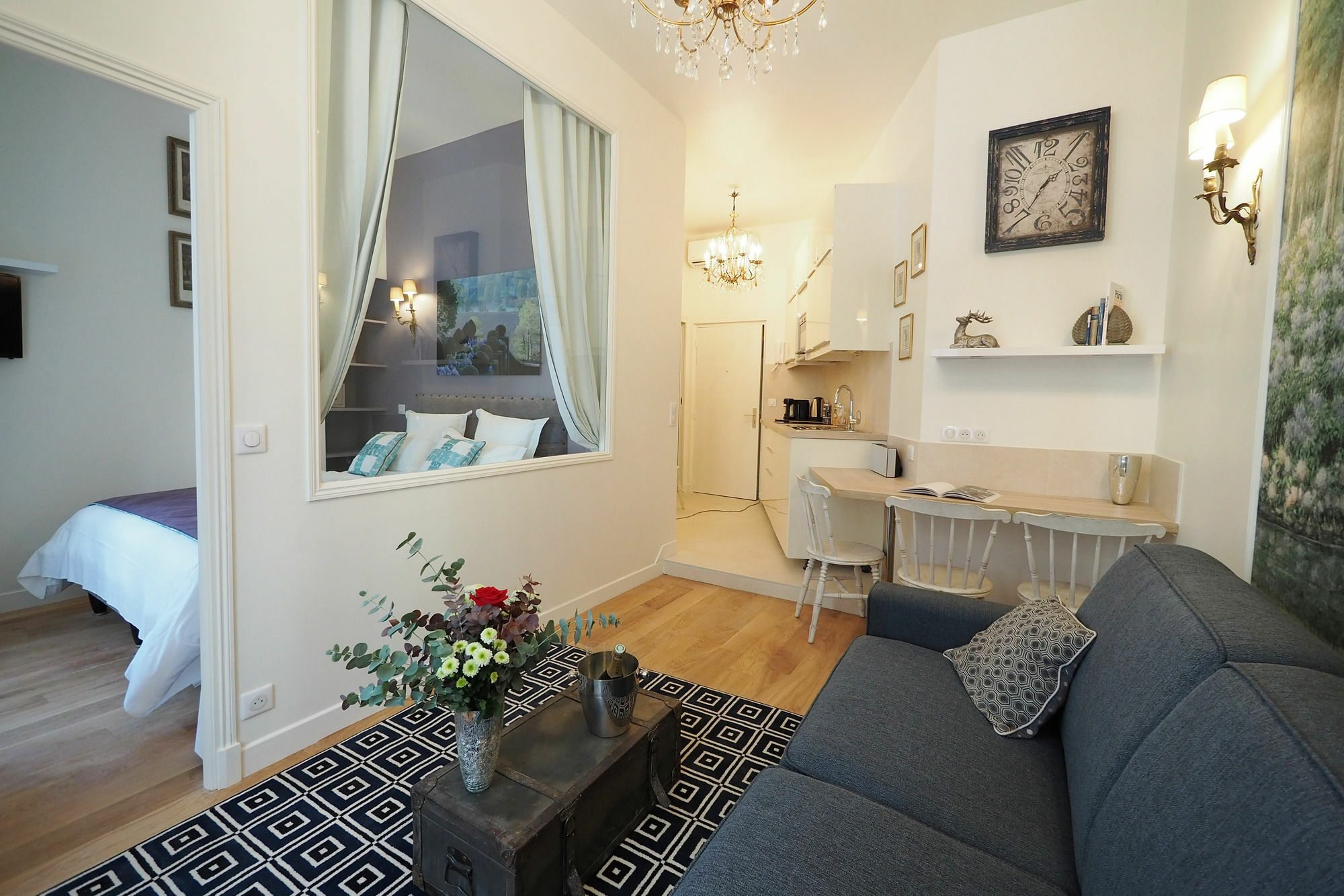 Louvre Opera Design Chicsuites Париж Екстериор снимка